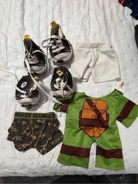 Build-A-Bear Clothes with 4-Black & White Chuck Shoes and Skates
